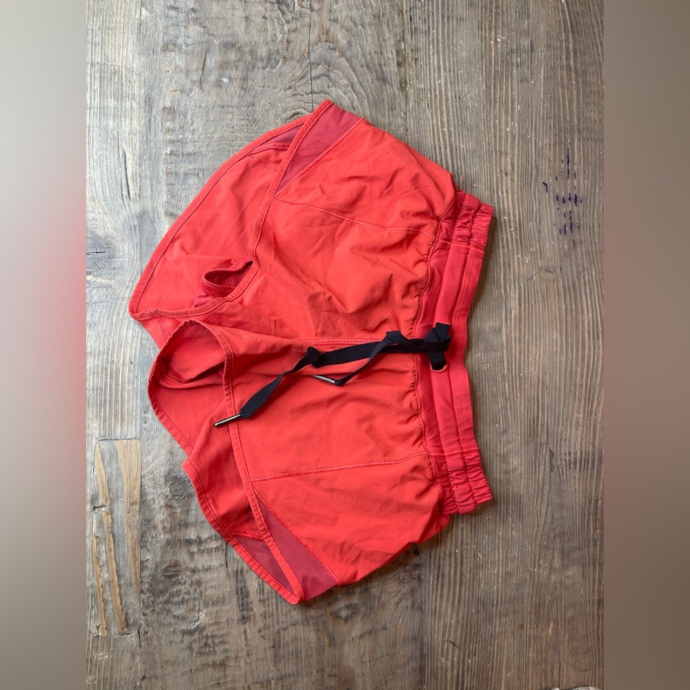 Lululemon hottie hot short